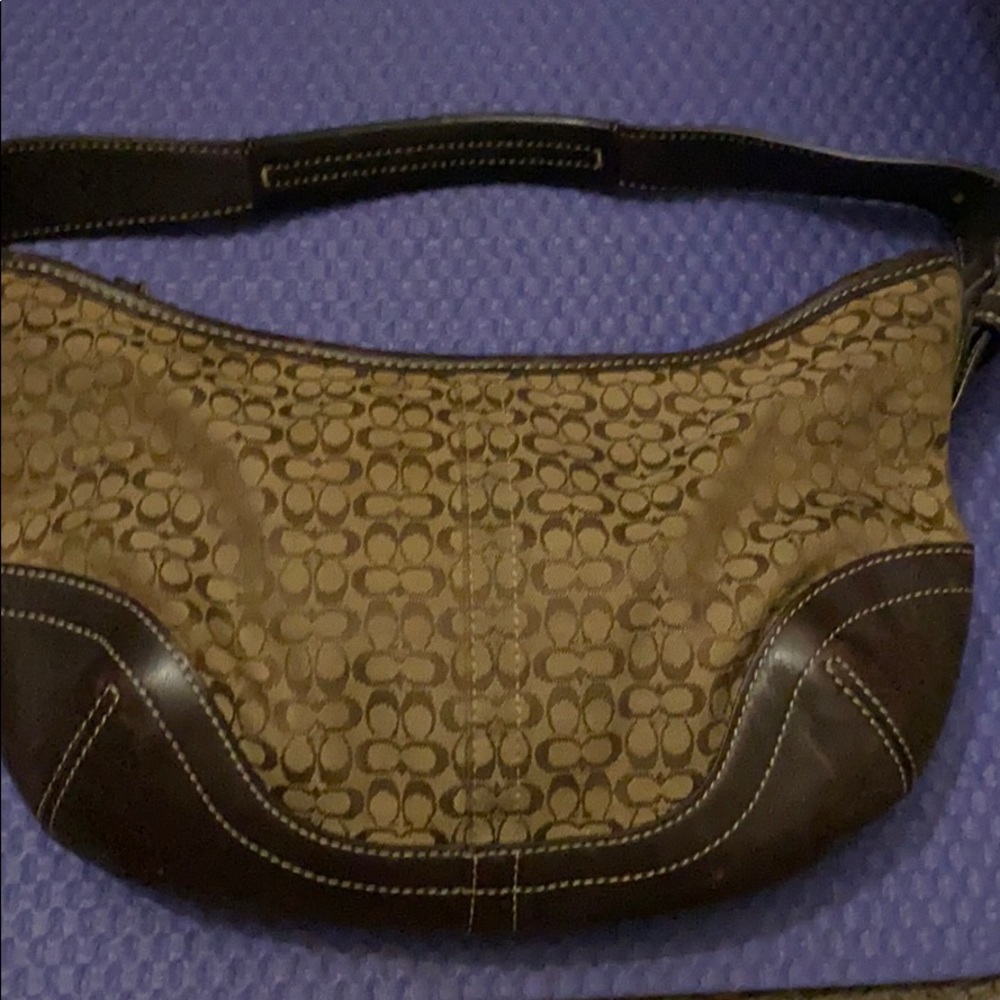 Vintage brown pursue